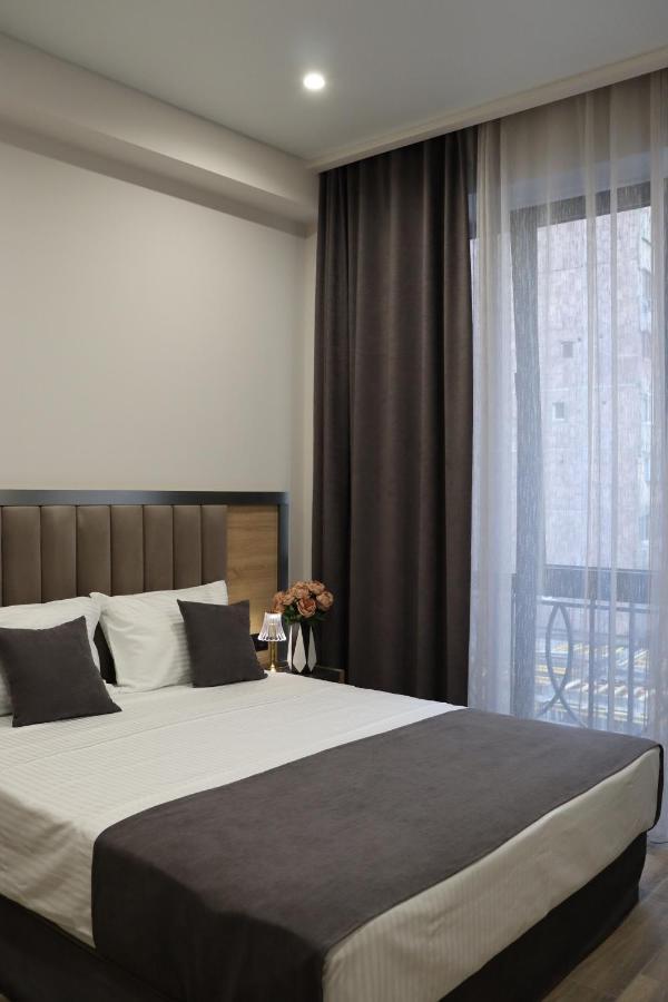 Orion Aparthotel Ереван Экстерьер фото